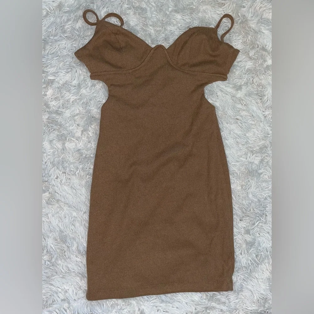 Hello Molly dress - Picture 2 of 11